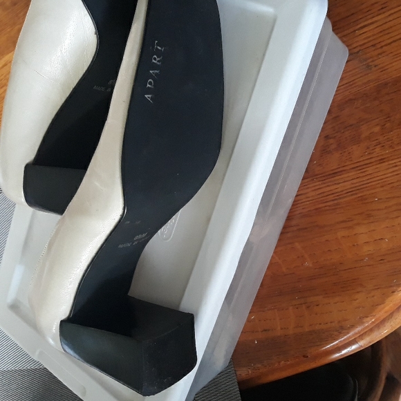 Cream Heels sz 8.5 - Picture 7 of 15